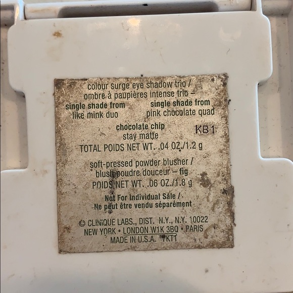 Clinique eyeshadow and blush pack - Picture 4 of 10